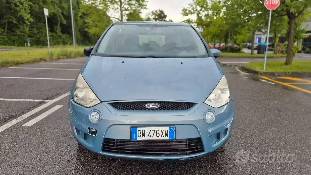 Usata Ford S-MAX S 140 CV (102 kW) 2009 Blu Monovolume