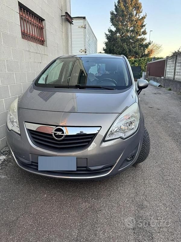 Usata Opel Meriva 95 CV (69 kW) 2014 Monovolume