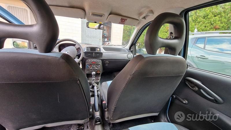 Usata Fiat Punto 2006 Blu Utilitaria