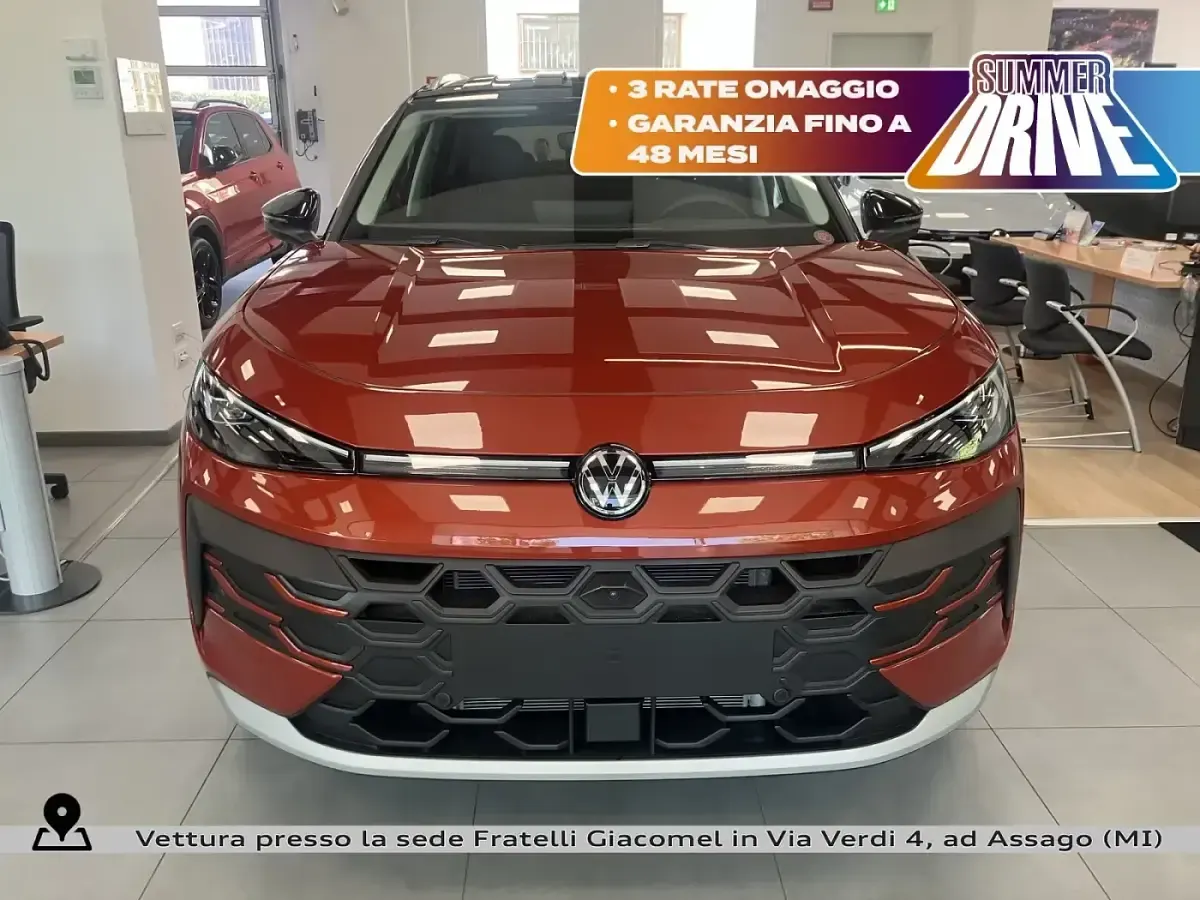 Nuova VW T-Roc Style 116 CV (85 kW) 2026 Flame red metallizzato nero SUV