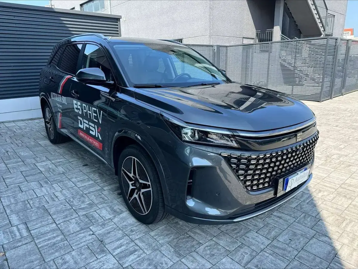 Usata DFSK E5 102 CV (75 kW) 2026 Grigio SUV