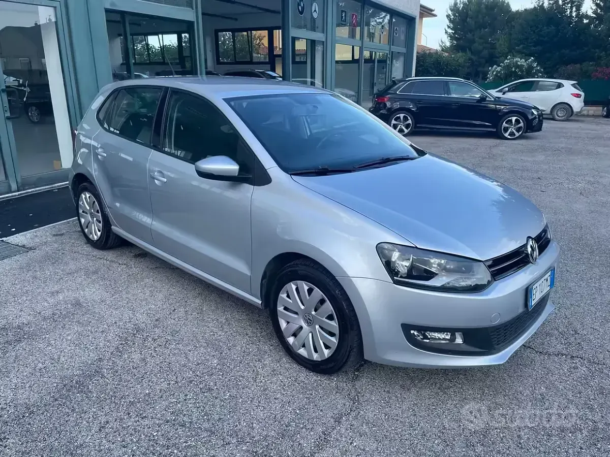 Usata VW Polo Comfortline 75 CV (55 kW) 2012 Grigio Utilitaria