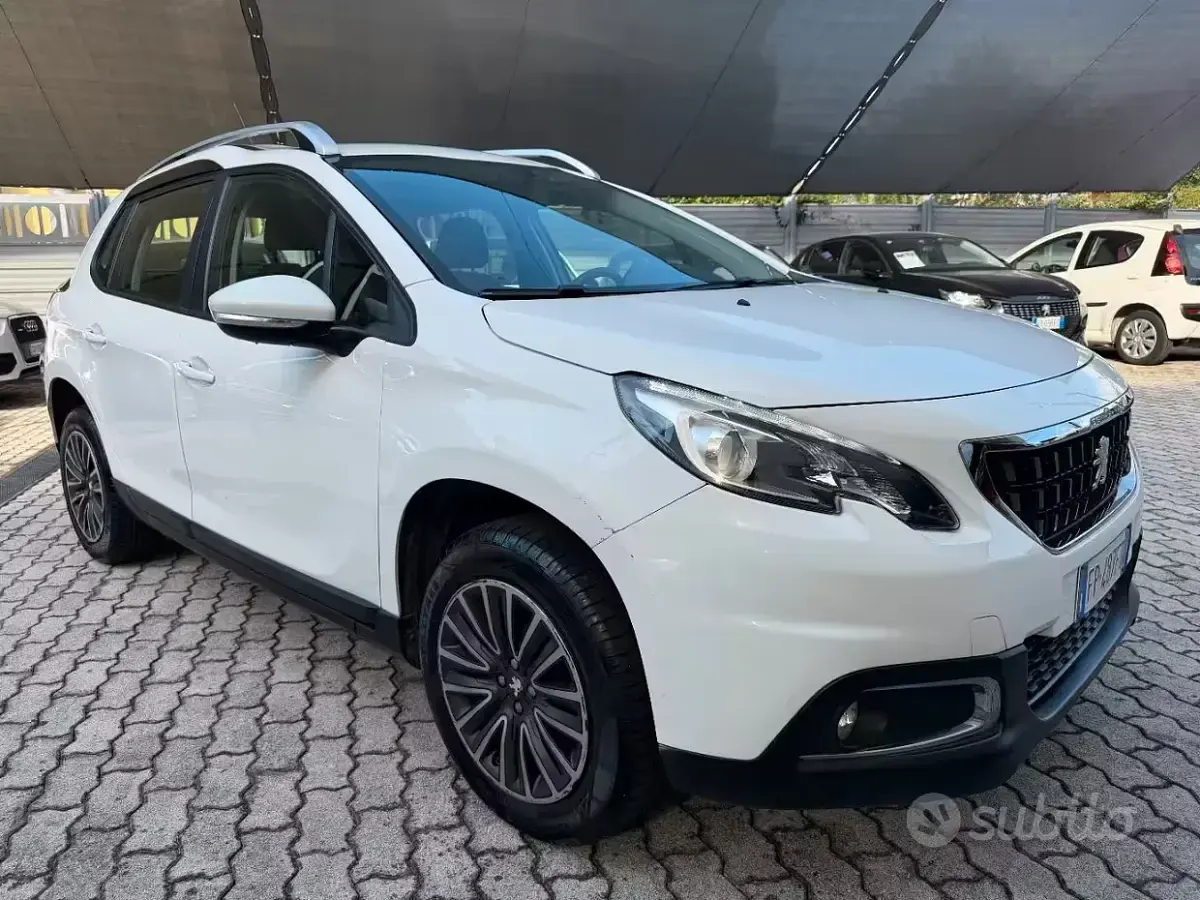 Usata Peugeot 2008 Active 82 CV (60 kW) 2018 Bianco SUV