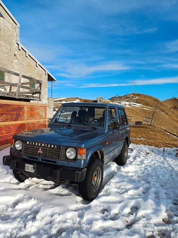 Usata Mitsubishi Pajero 1986 Blu SUV