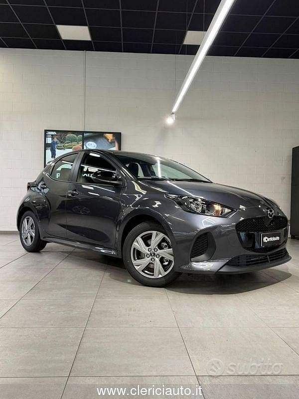 Grigio Nuova 2025 Mazda 2 Tre volumi | 24.900 € (Cara) - Immagine 1/4