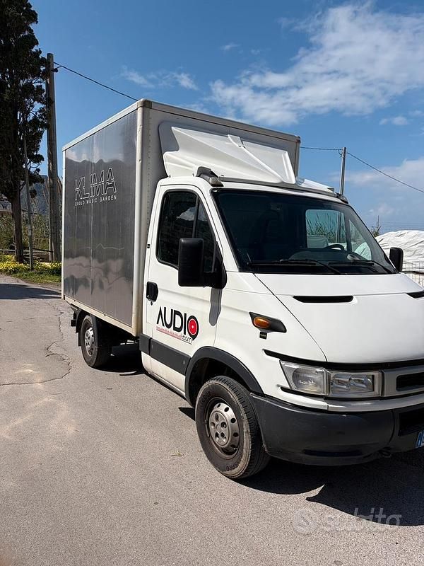 Usata Iveco Daily 2006 Bianco Berlina