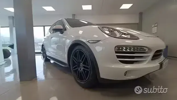 Usata Porsche Cayenne 245 CV (180 kW) 2012 Bianco SUV