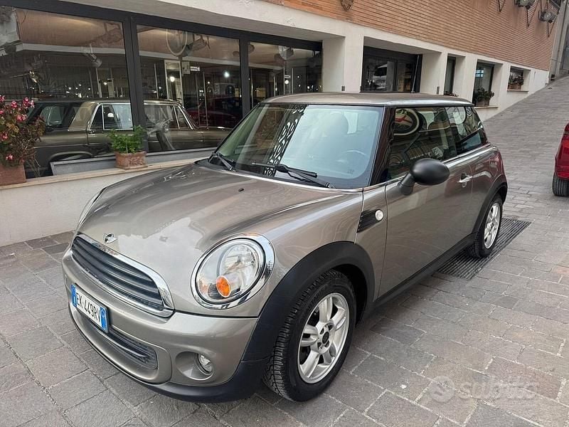 Usata Mini ONE 74 CV (54 kW) 2012 Grigio Utilitaria