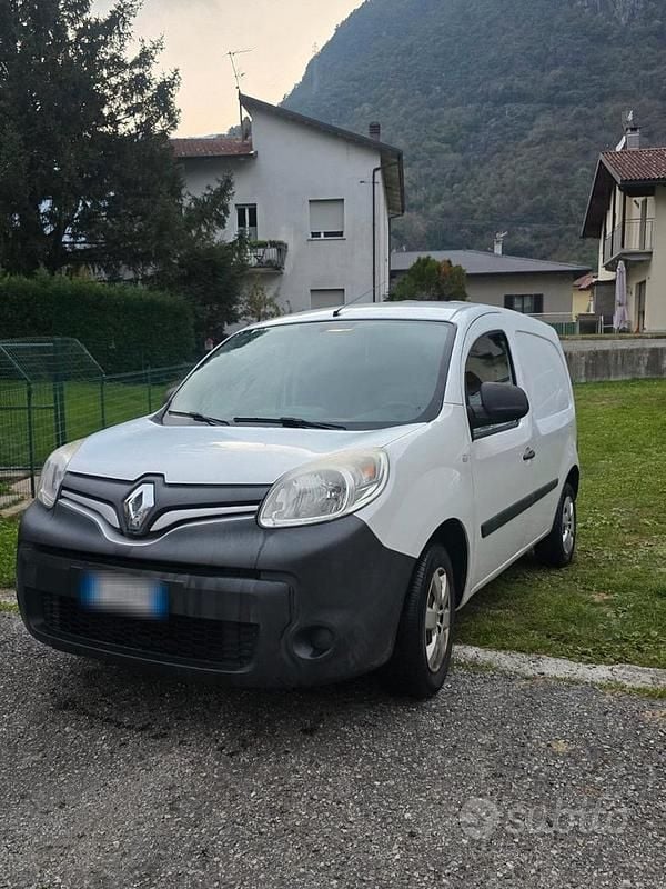 Usata Renault Kangoo 106 CV (77 kW) 2019 Bianco Monovolume