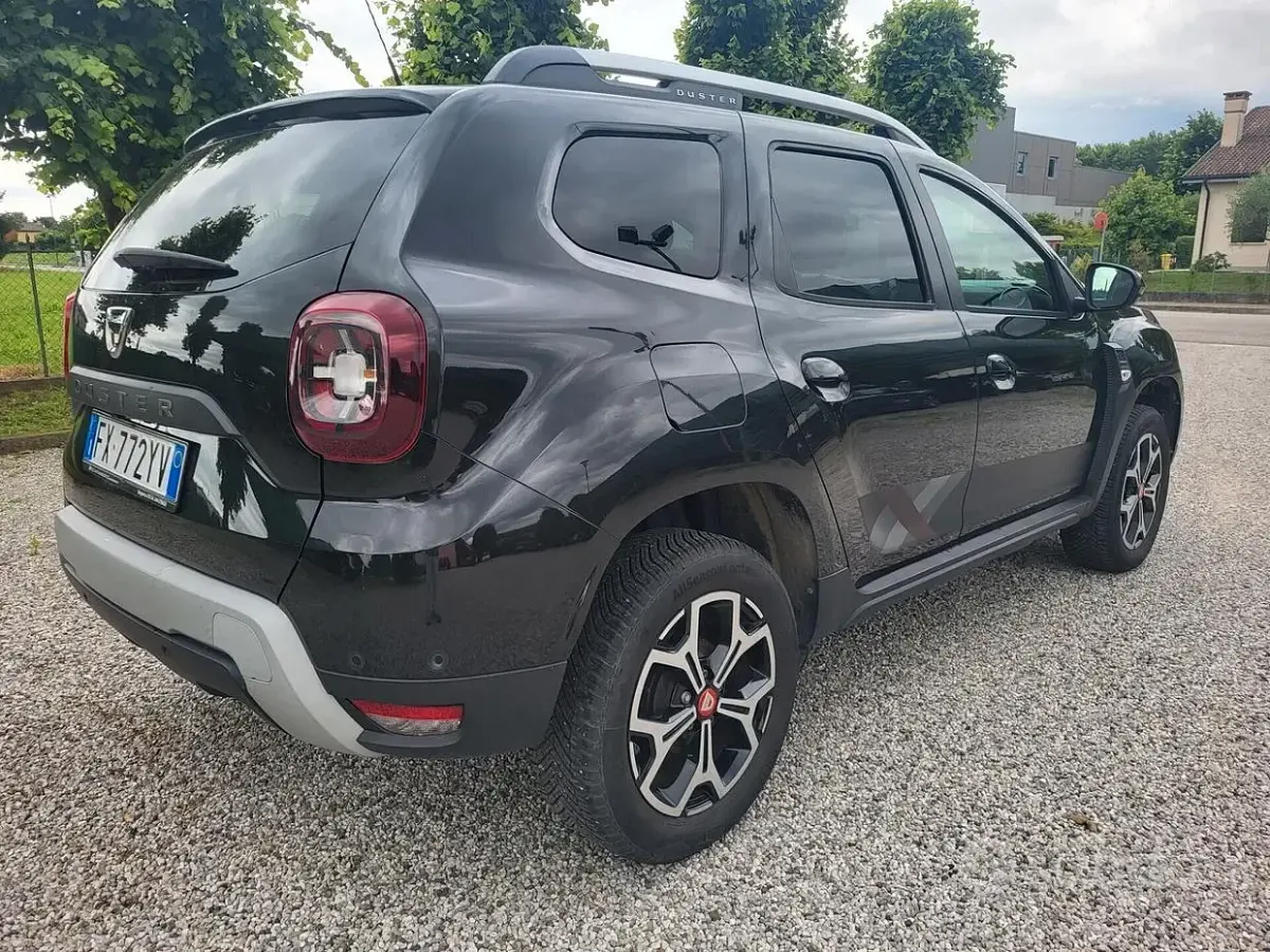 Usata Dacia Duster 114 CV (83 kW) 2019 Grigio SUV