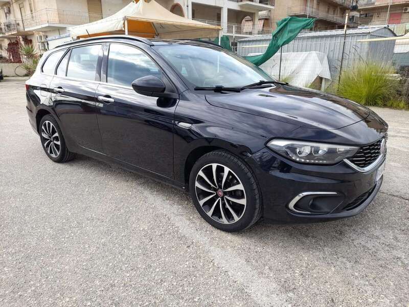 Usata Fiat Tipo Lounge 95 CV (69 kW) 2017 Blu Station wagon