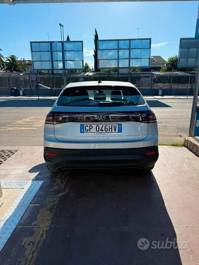 Usata VW Taigo 95 CV (69 kW) 2023 Grigio SUV