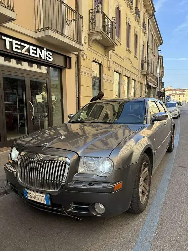 Usata Chrysler 300C Touring 218 CV (160 kW) 2006 Grigio Station wagon