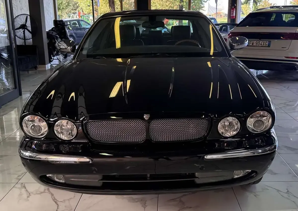 Usata Jaguar XJR Supercharged 394 CV (289 kW) 2003 Other Berlina