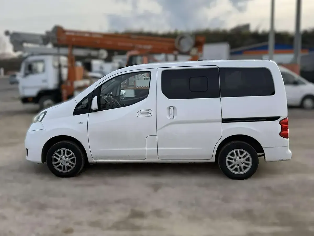 Usata Nissan NV200 110 CV (80 kW) 2015 Bianco Monovolume