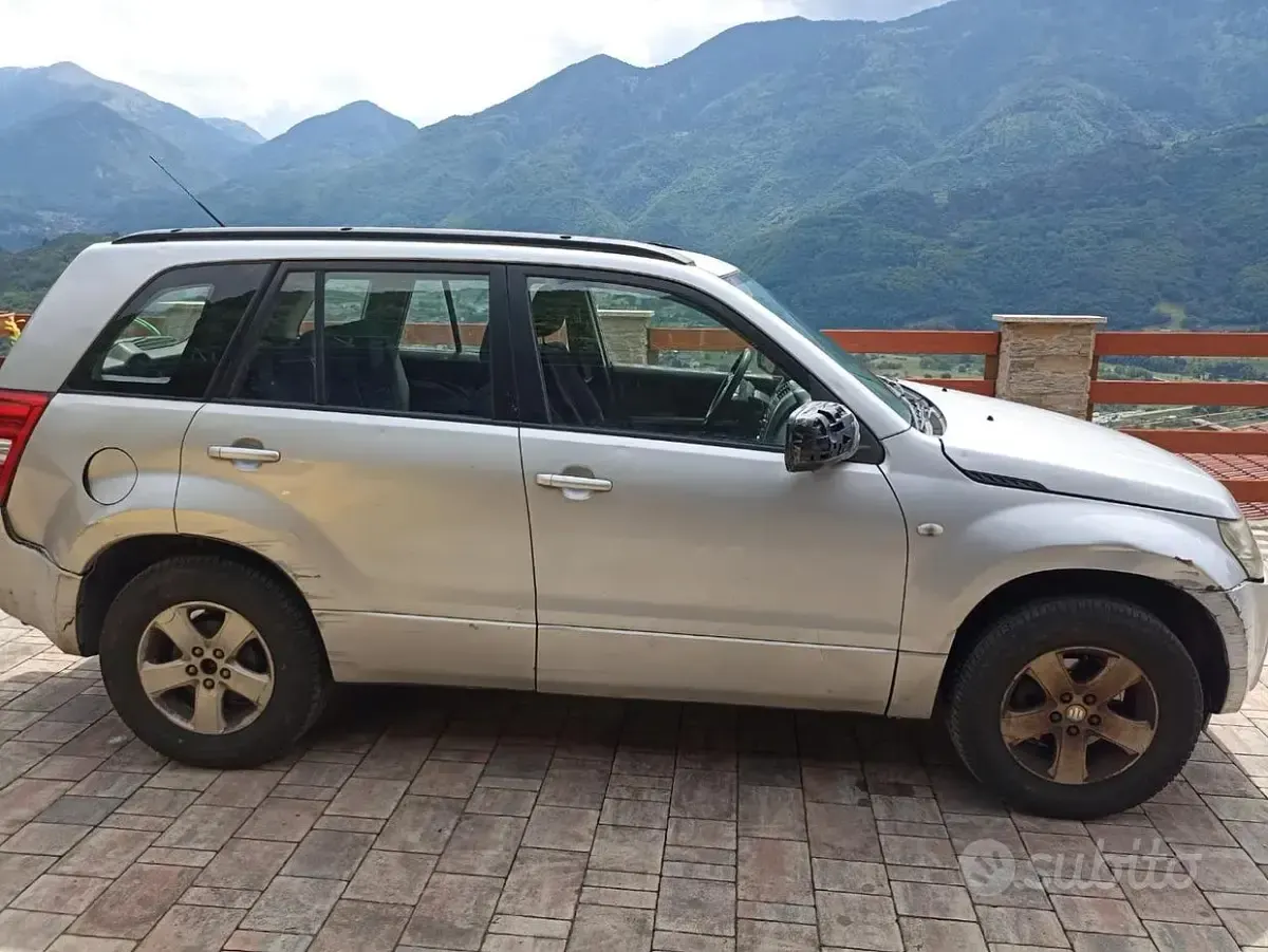 Usata Suzuki Grand Vitara 2006 Grigio SUV