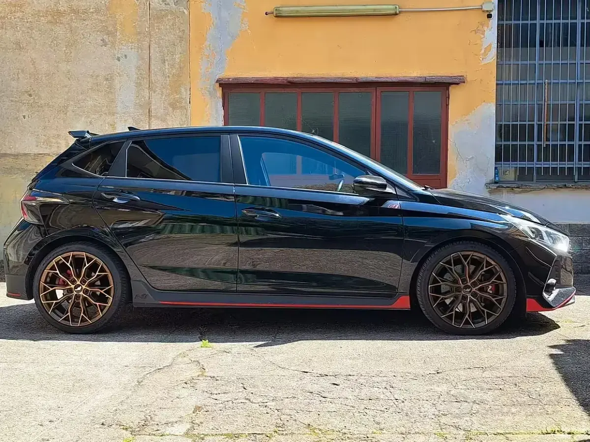 Käytetty Hyundai i20 N Performance 204 HP (150 kW) 2022 Musta Viistoperä