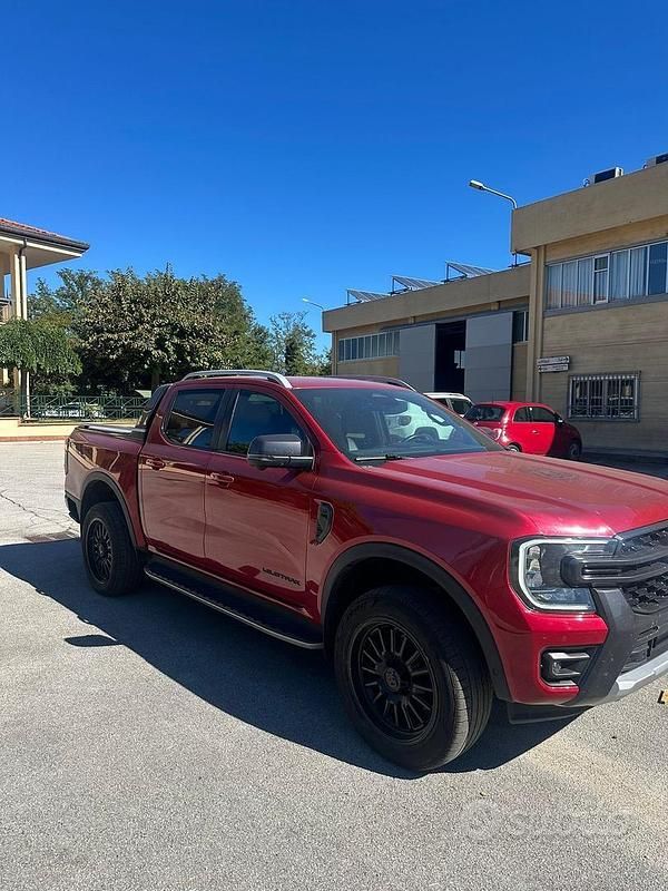 Usata Ford Ranger Wildtrack 241 CV (177 kW) 2023 Rosso Pick-up