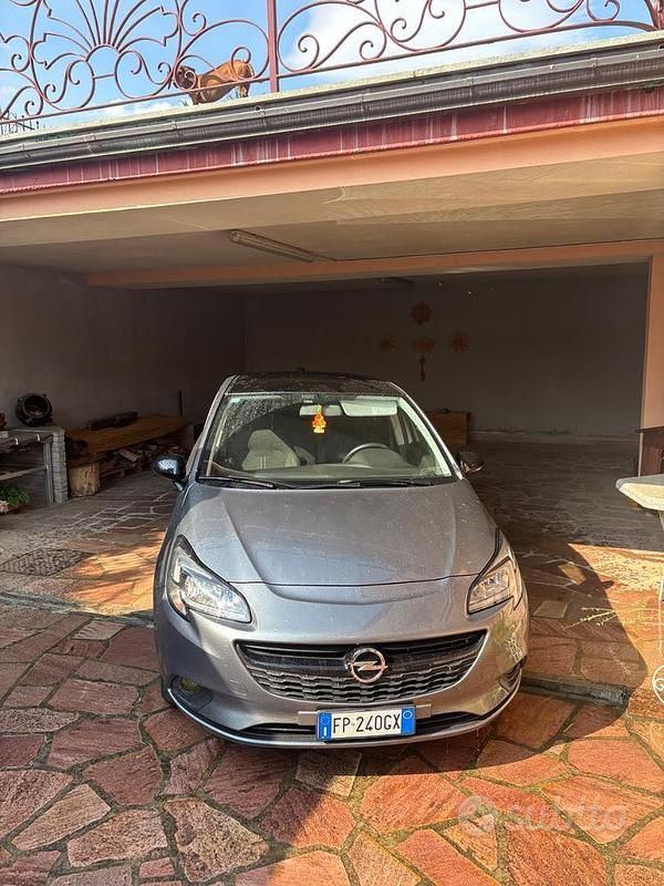 Usata Opel Corsa 2018 Grigio Berlina