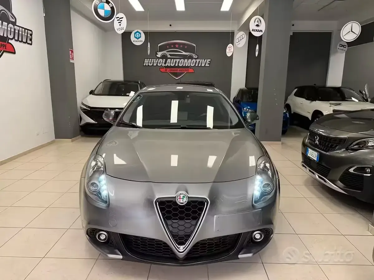Usata Alfa Romeo Giulietta Business 120 CV (88 kW) 2017 Grigio Utilitaria
