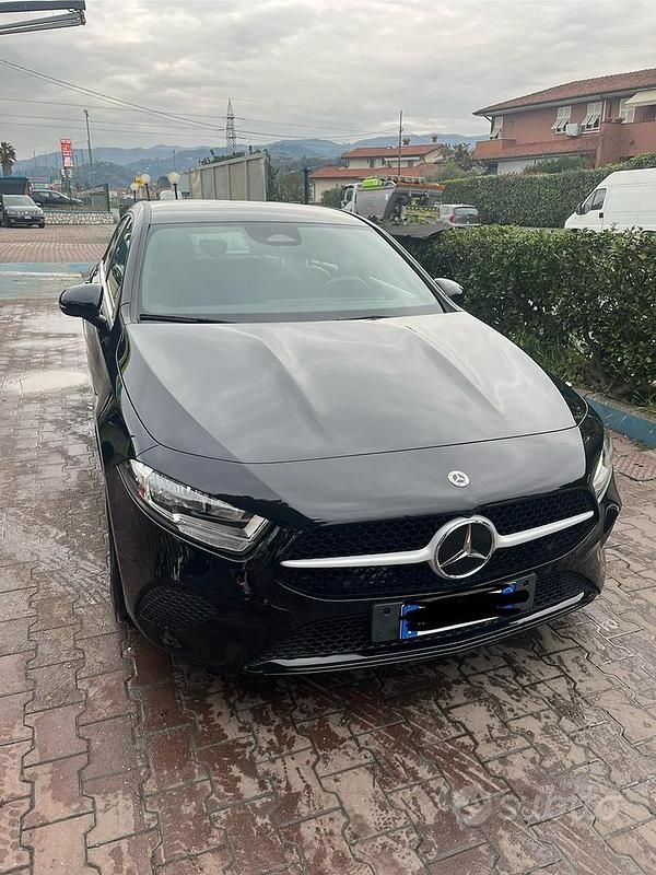 Usata Mercedes 180 Business 2023 Nero Berlina