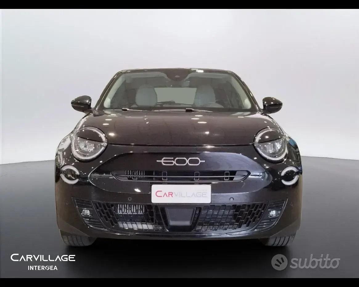 Usata Fiat 600 La Prima 101 CV (74 kW) 2025 Nero SUV