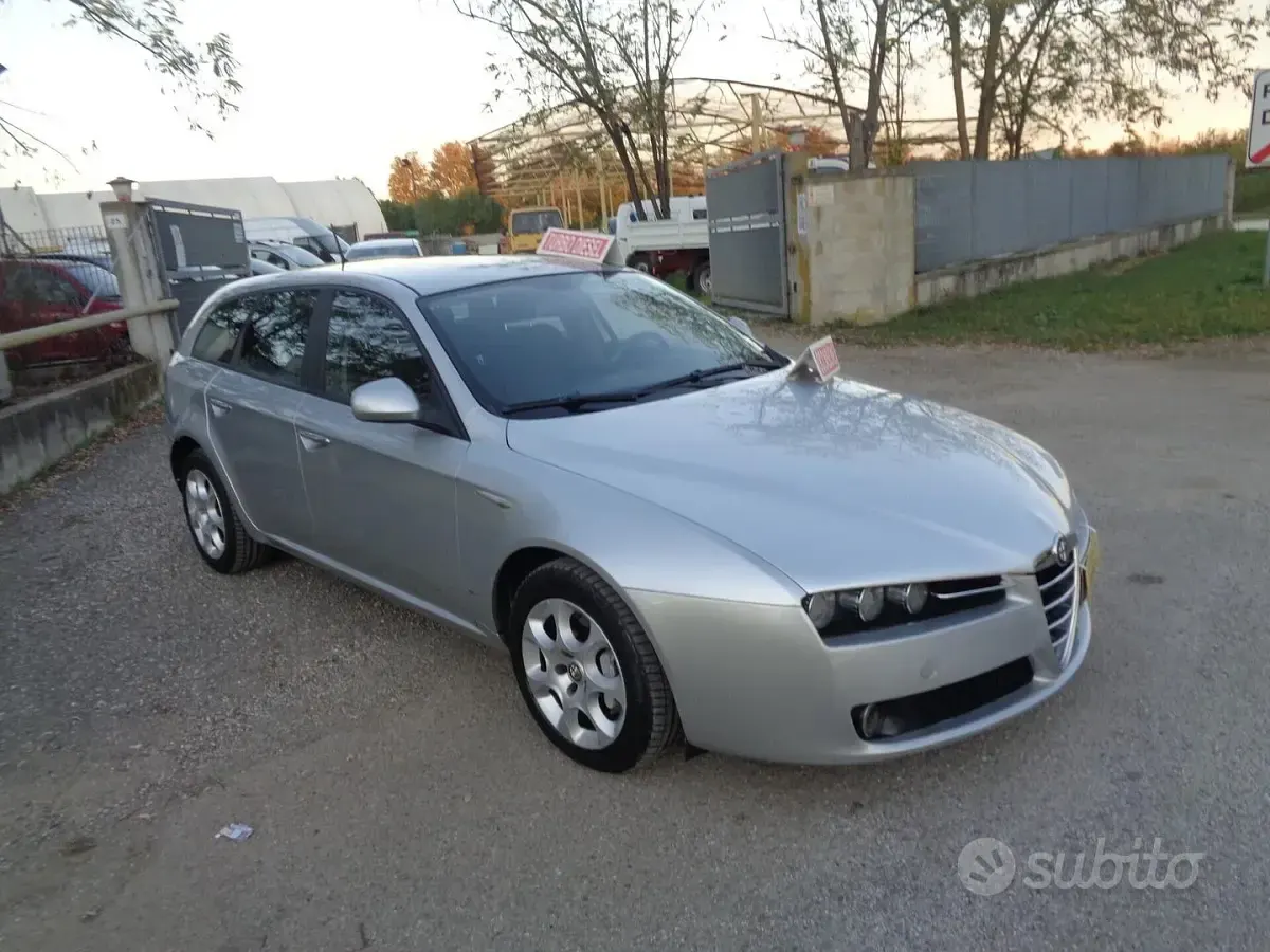 Occasion Alfa Romeo 159 Distinctive 150 PK (110 kW) 2008 Grijs Stationwagen