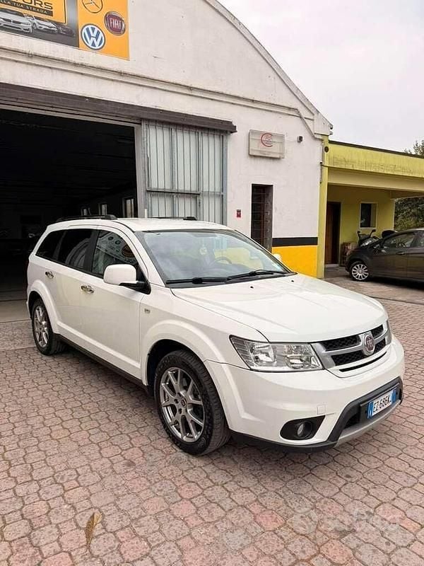 Usata Fiat Freemont Cross 170 CV (125 kW) 2015 Bianco SUV