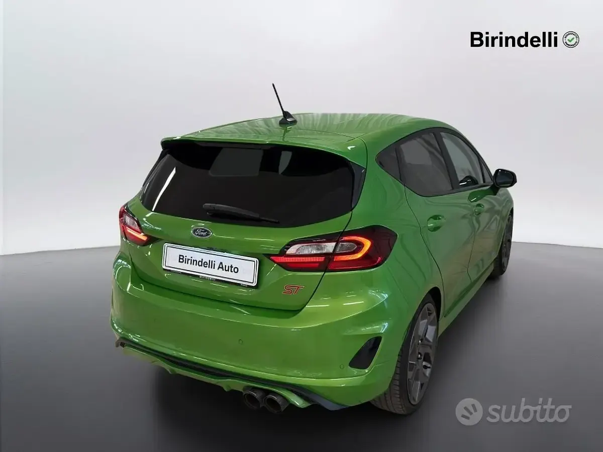 Usata Ford Fiesta ST 200 CV (147 kW) 2023 Verde Utilitaria