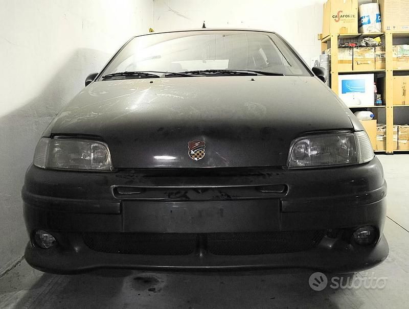 Grigio Usata 1995 Fiat Punto Tre volumi | 650 € - Immagine 1/4