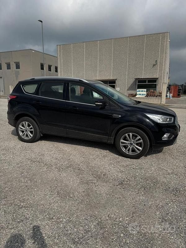 Usata Ford Kuga Business Edition 120 CV (88 kW) 2018 Nero SUV