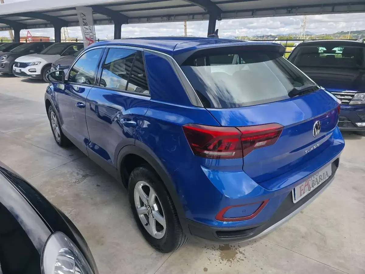 Usata VW T-Roc Business 110 CV (80 kW) 2022 Azzurro SUV