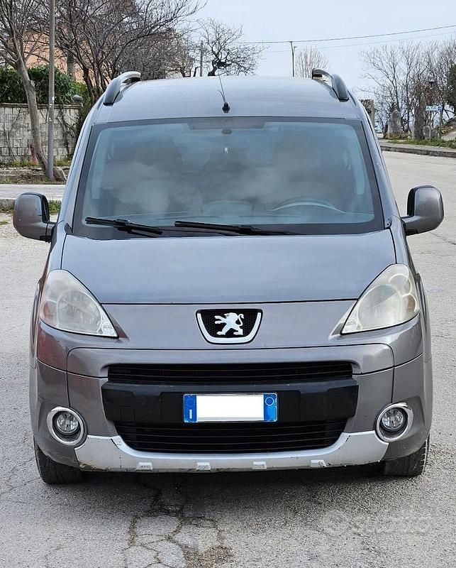 Usata Peugeot Partner 92 CV (67 kW) 2010 Grigio Monovolume