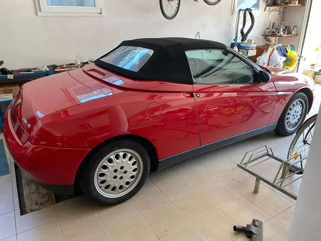 Usata Alfa Romeo Spider 150 CV (110 kW) 1995 Cabrio