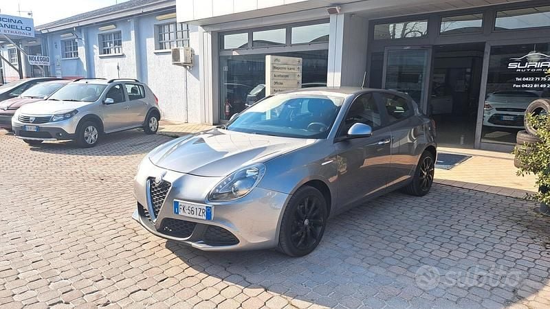Usata Alfa Romeo Giulietta Super 120 CV (88 kW) 2017 Grigio Utilitaria