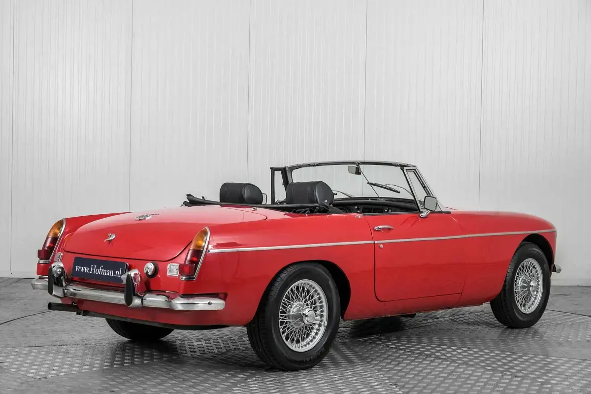 Usata MG B 97 CV (71 kW) 1973 Rosso Cabrio