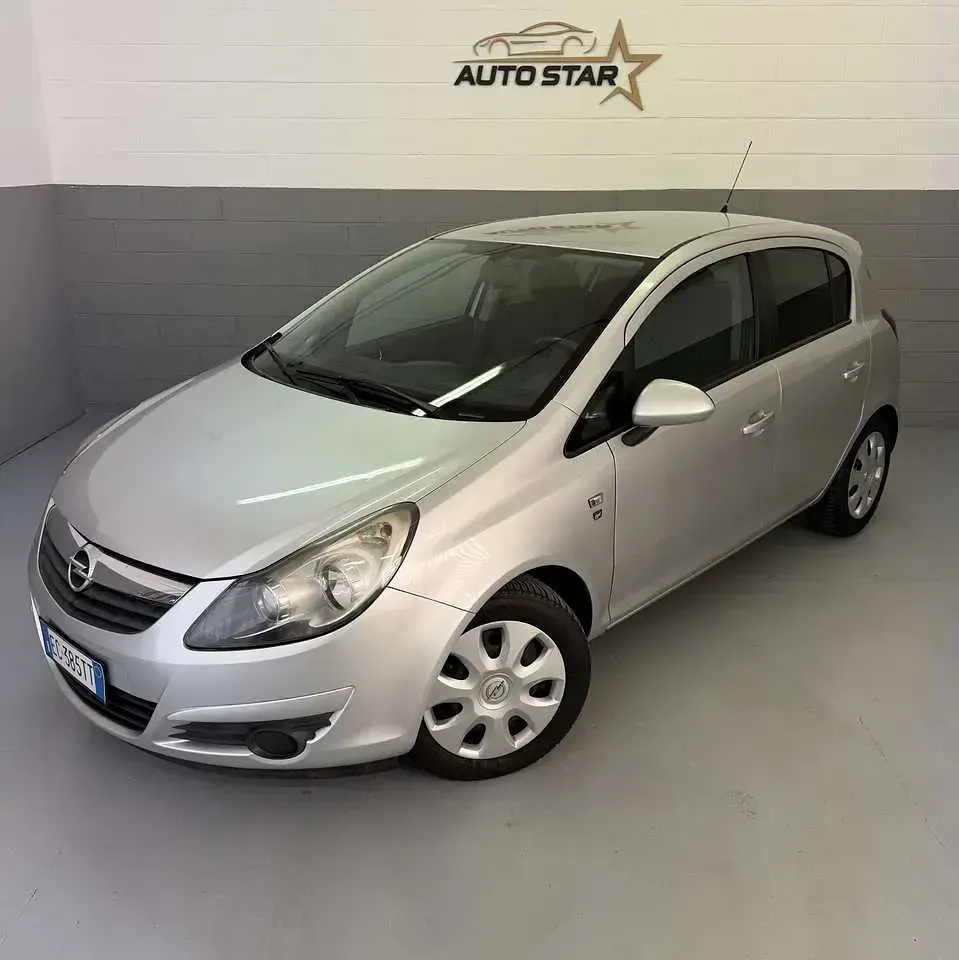 Usata Opel Corsa 90 CV (66 kW) 2010 Other Utilitaria