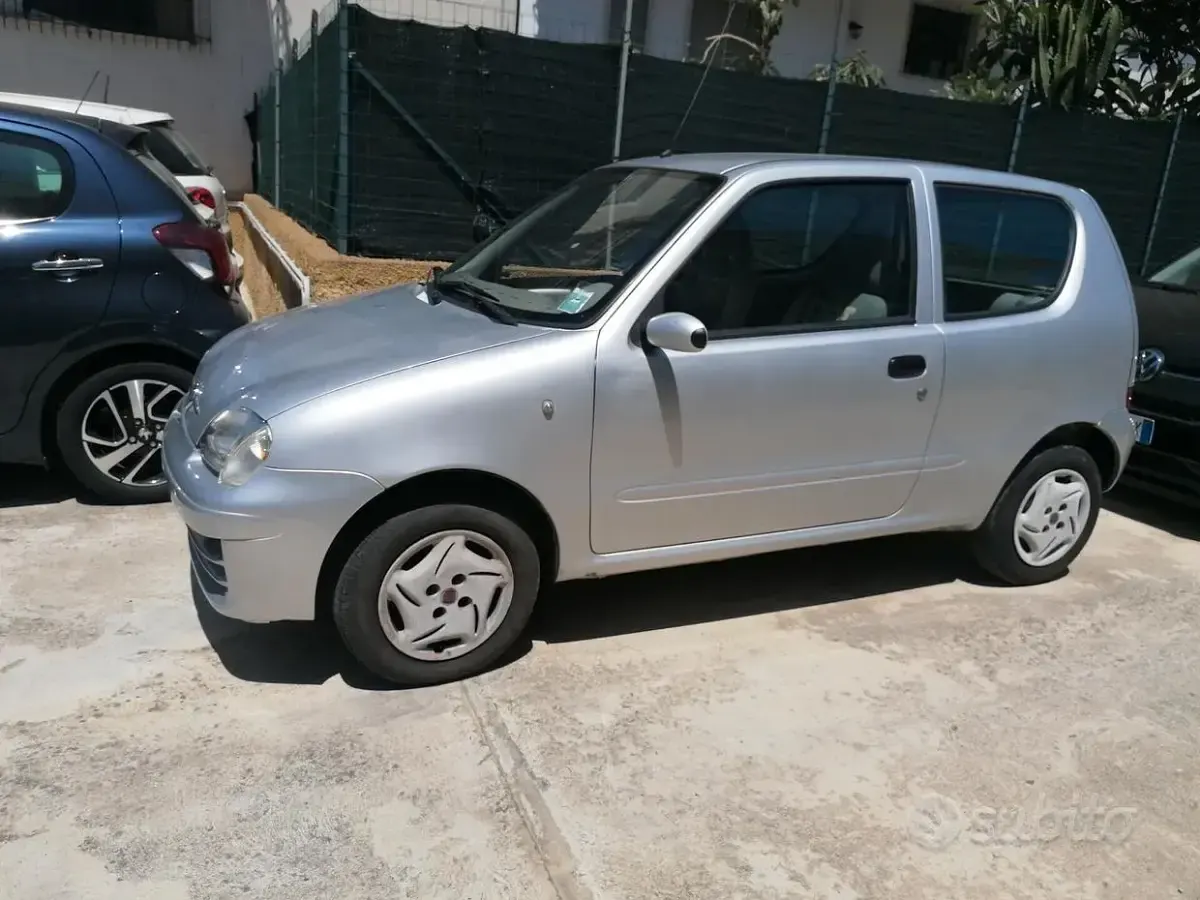 Usata Fiat 600 54 CV (39 kW) 2009 Grigio Utilitaria