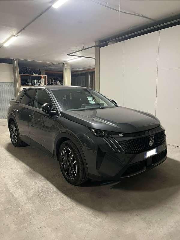 Usata Peugeot 3008 Allure 136 CV (100 kW) 2024 SUV