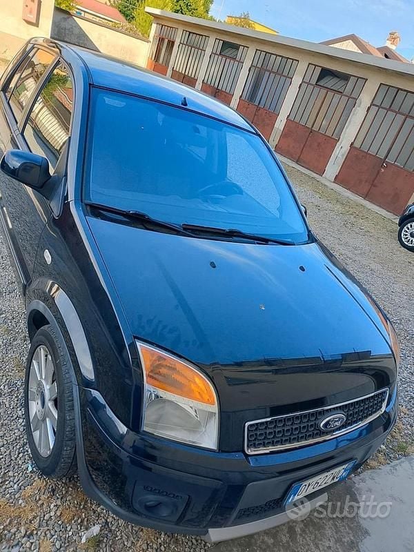 Usata Ford Fusion 80 CV (58 kW) 2009 Nero Berlina