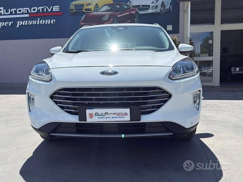 Usata Ford Kuga Titanium 120 CV (88 kW) 2022 Bianco SUV