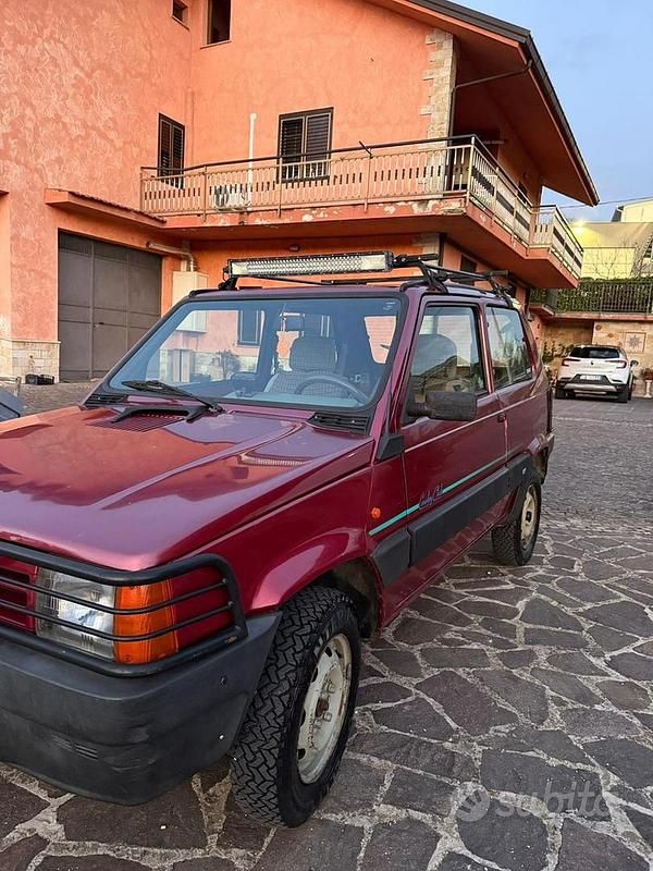 Usata Fiat Panda 4x4 54 CV (39 kW) 2002 Rosso Utilitaria