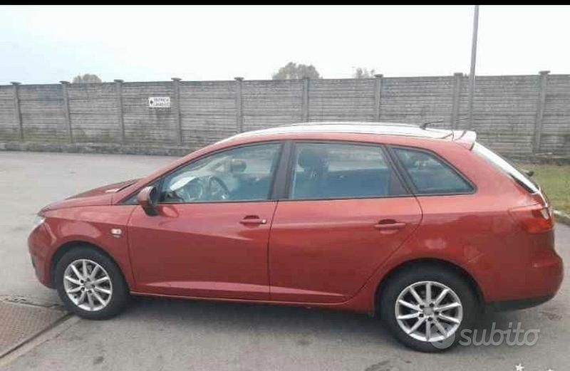 Usata Seat Ibiza ST 105 CV (77 kW) 2013 Rosso Station wagon