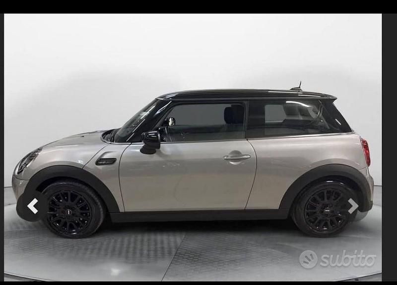Usata Mini Cooper Premium Plus 136 CV (100 kW) 2024 Grigio Utilitaria