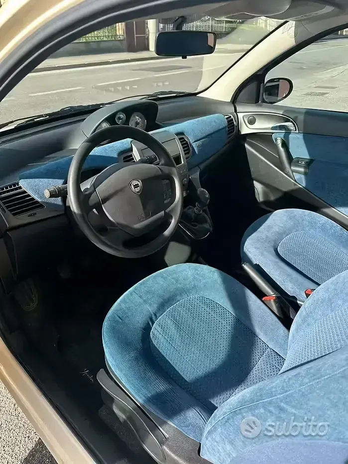 Usata Lancia Ypsilon 60 CV (44 kW) 2005 Bianco Utilitaria