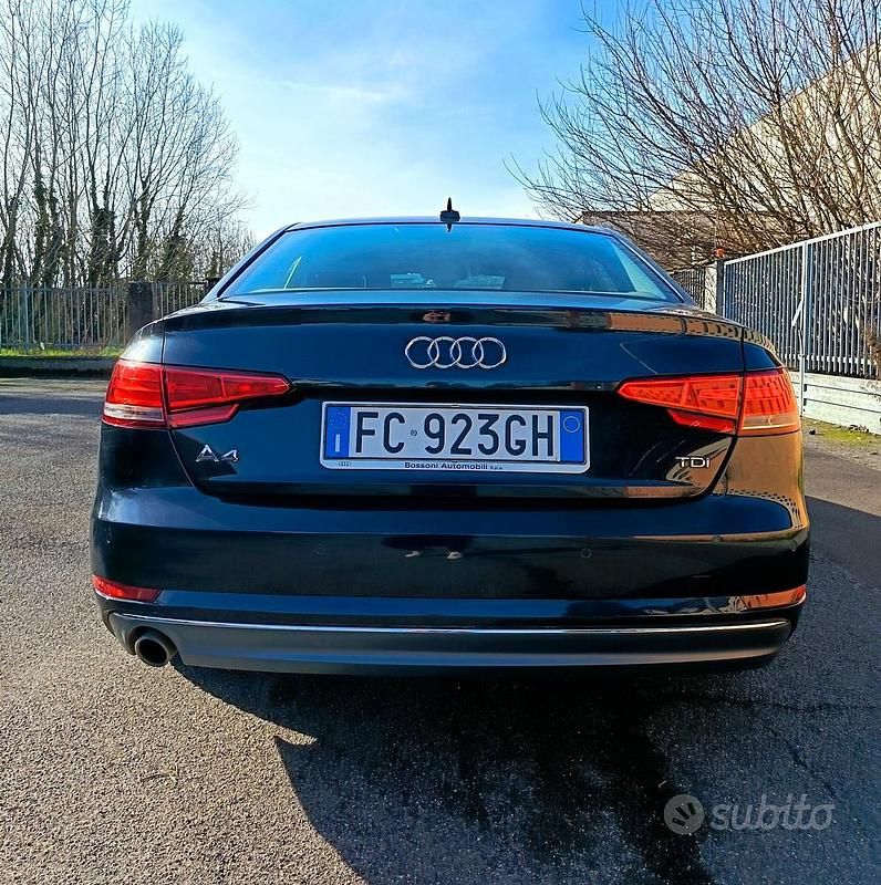 Usata Audi A4 Business 150 CV (110 kW) 2016 Blu Berlina