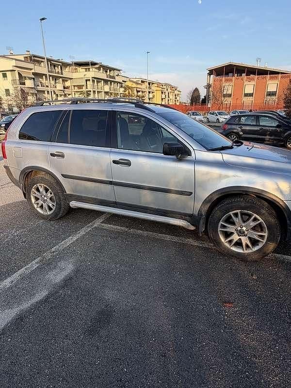 Usata Volvo XC90 Kinetic 185 CV (136 kW) 2006 Argento SUV