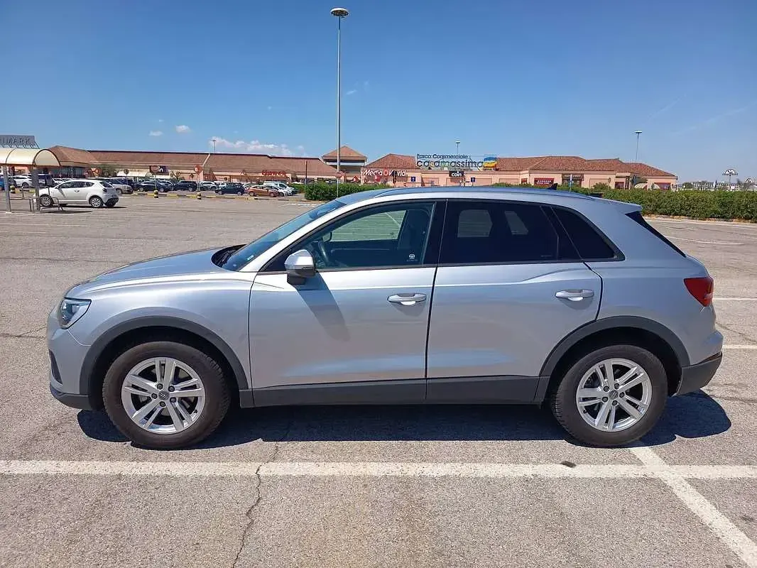 Occasion Audi Q3 Business 150 PK (110 kW) 2019 Zilver SUV