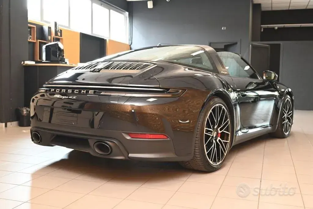 Nuova Porsche 911 Targa 4S 480 CV (353 kW) 2026 Nero Cabrio