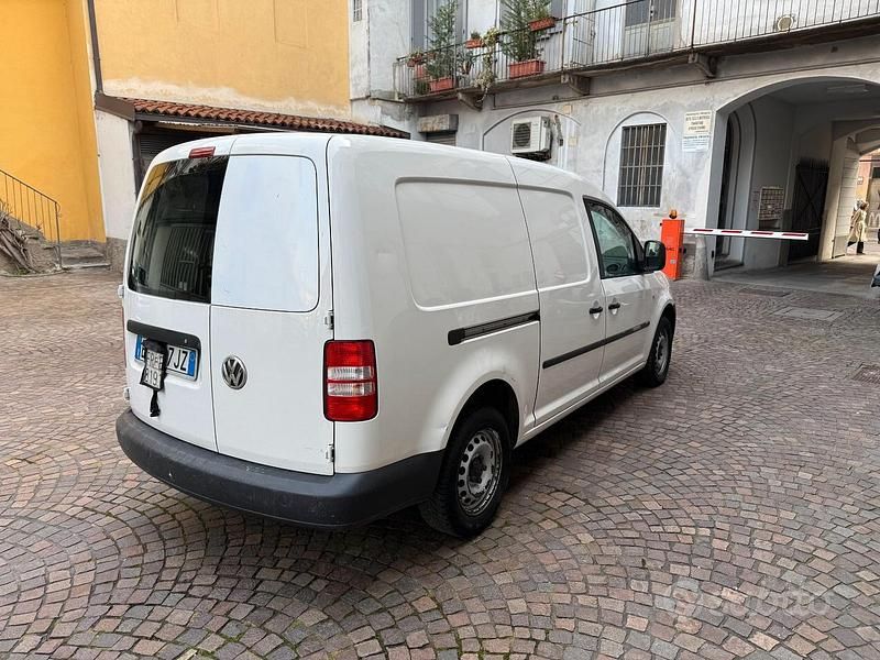 Usata VW Caddy 102 CV (75 kW) 2014 Bianco Monovolume